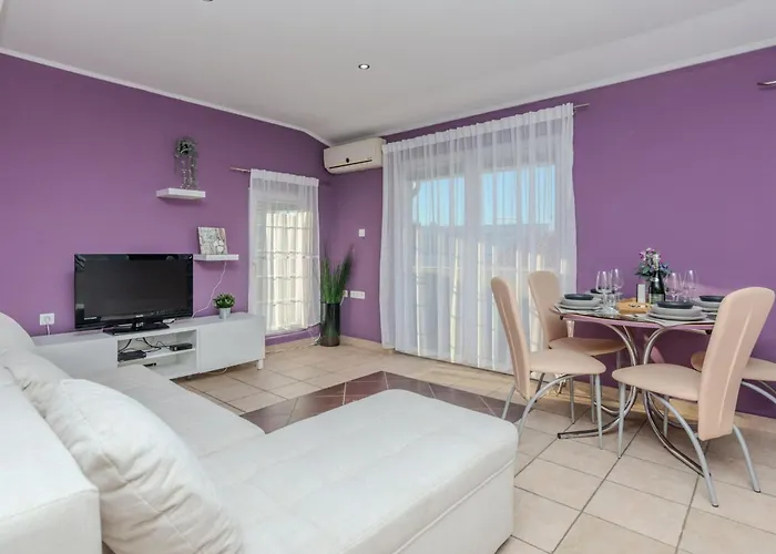 Mahnet 3 By Interhome Apartman *