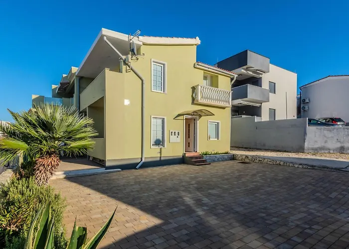 Mahnet 3 By Interhome